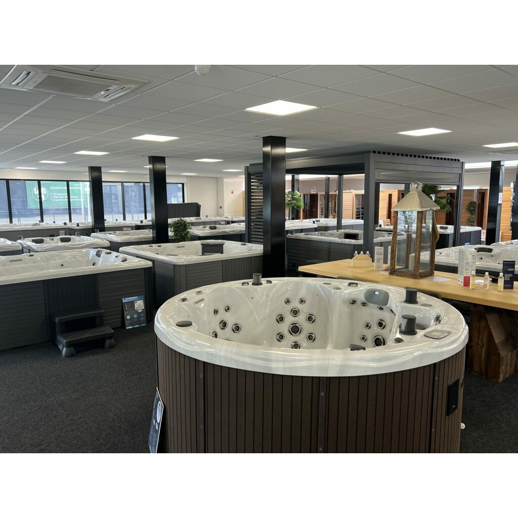 jacuzzi showroom breda