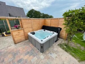 Jacuzzi in tuin